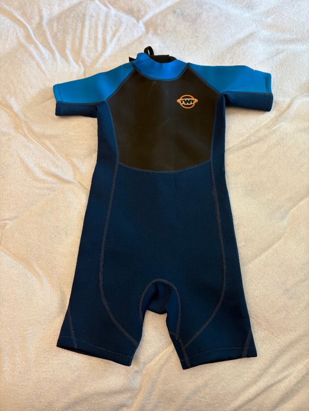 TWF kids shortie wetsuit size k08 (5-8yo)